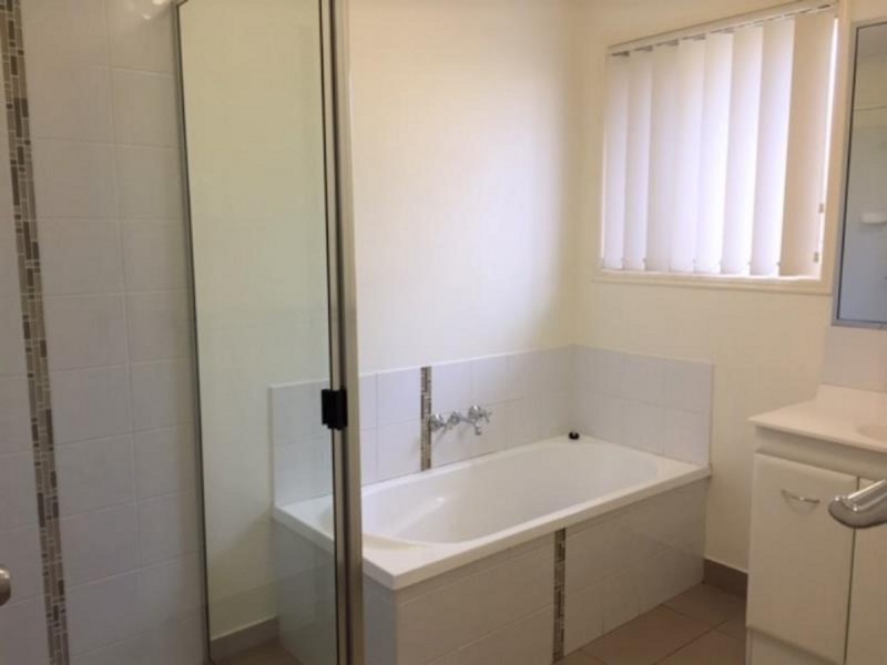 8 Corella Drive, Gracemere QLD 4702